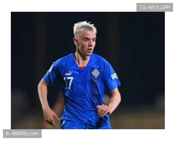 纳因戈兰与比达尔在中场下沉位置形成职责分散趋势